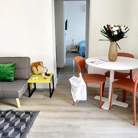 Apartment The Driant Is 50m And 150m From The Center