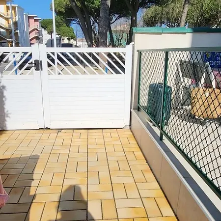 Apartment The Driant Is 50m And 150m From The Center