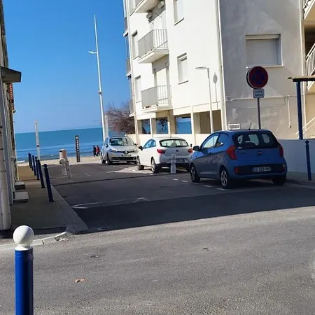The Driant Is 50m And 150m From The Center Apartment