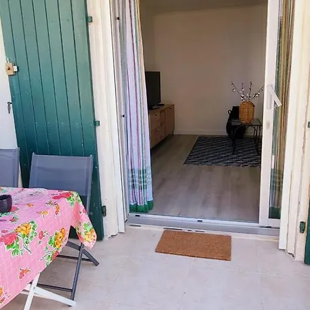The Driant Is 50m And 150m From The Center Apartment
