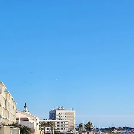 Apartment The Driant Is 50m And 150m From The Center Le Grau-du-Roi